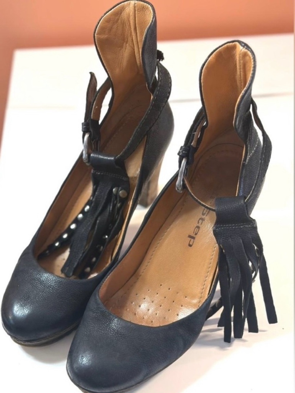 Aerostep Genuine Leather Women’s Shoes - Picture 2 of 13